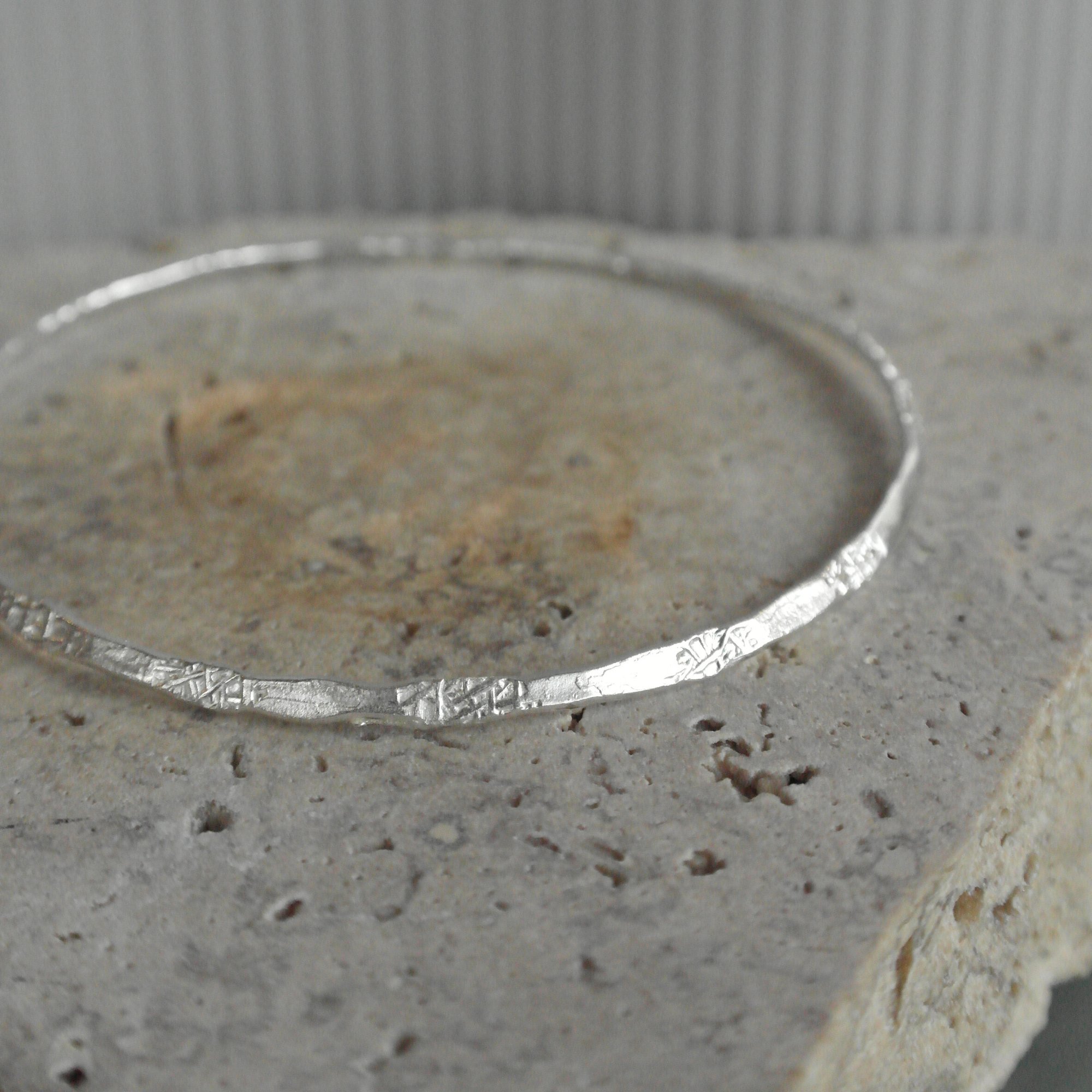 Hammered 2025 bangle bracelet